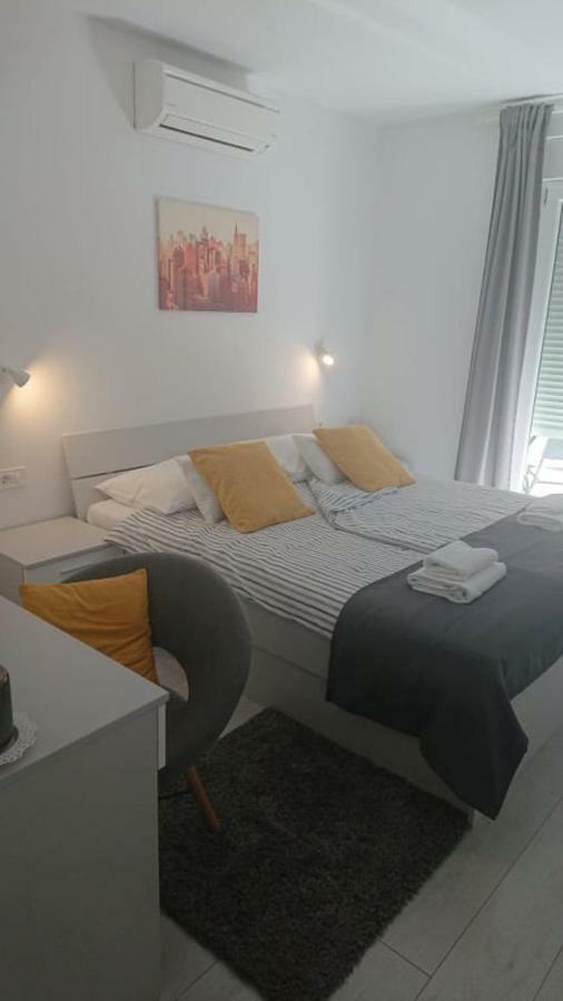 Apartments Nina Rab Town Eksteriør bilde